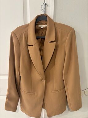 Good American Camel Single-Button Blazer